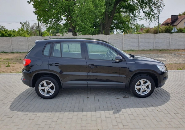 Volkswagen Tiguan cena 29500 przebieg: 194000, rok produkcji 2008 z Kostrzyn małe 704
